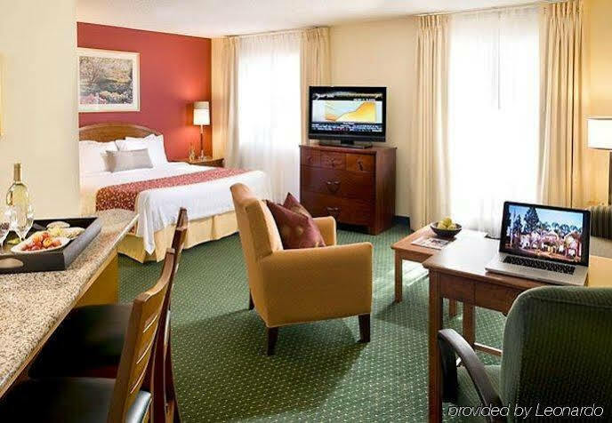 Residence Inn Бейкерсфілд Екстер'єр фото
